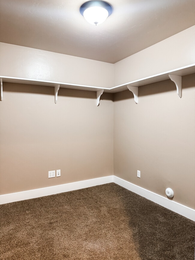 Building Photo - 1022 S 1050 E