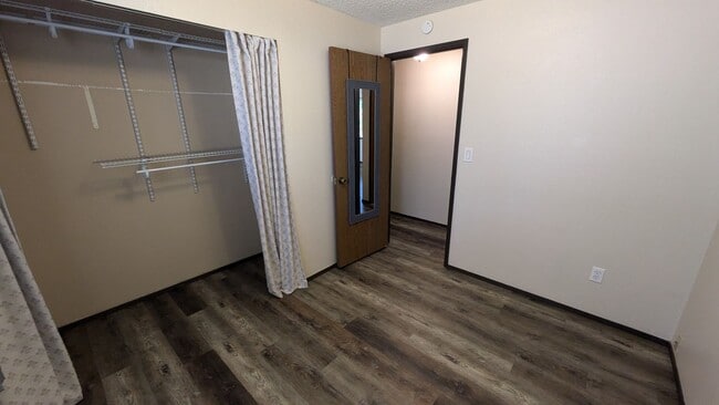 Building Photo - 801 Barksdale Ave