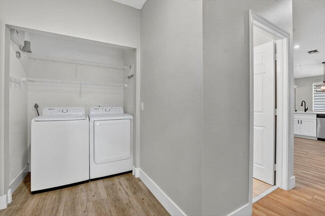 Building Photo - 851 NW 42nd Pl