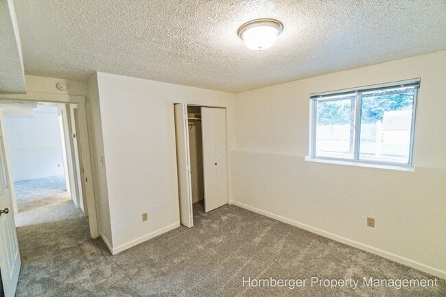 Building Photo - Recently Updated Single Family Home On The...