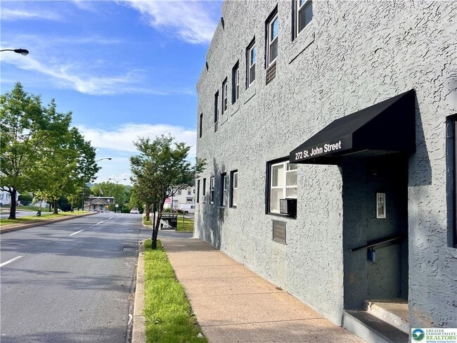 Primary Photo - 272 St John St