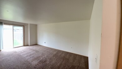 Building Photo - Andersen#1