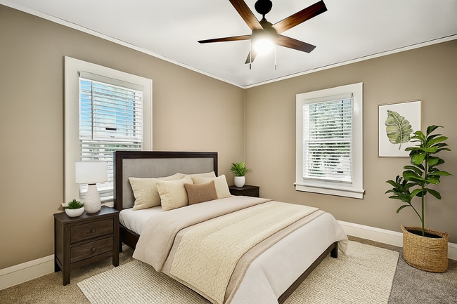 Building Photo - Huge 3 Bedroom Single Family Home in Minne...