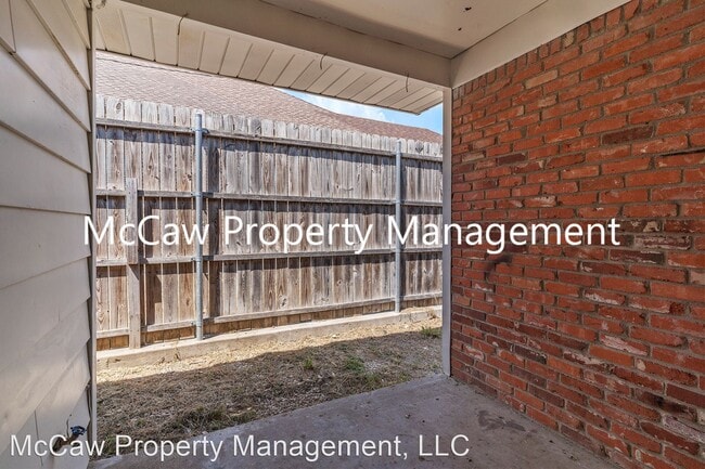 Building Photo - 2 br, 2 bath House - 210 Rolston Rd. Unit 4