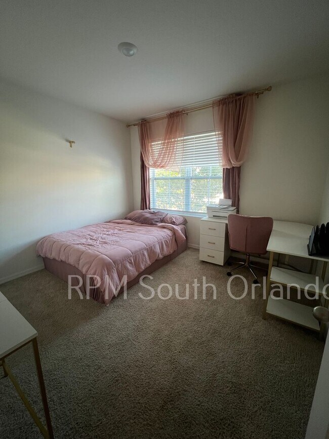 Building Photo - Beautiful 3-Bedroom Kissimmee Home – Great...