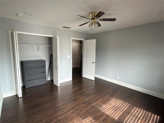 Building Photo - 3538 Foxchase Dr