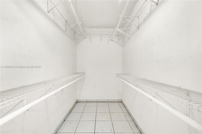 Building Photo - 7435 SW 34th St