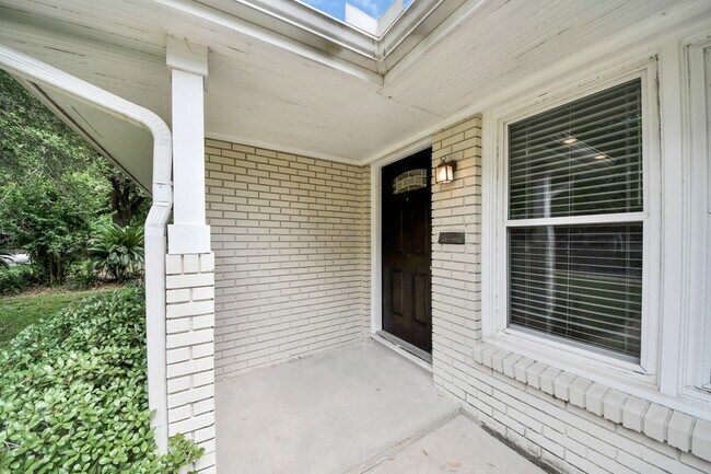 Building Photo - 3419 Norris Dr