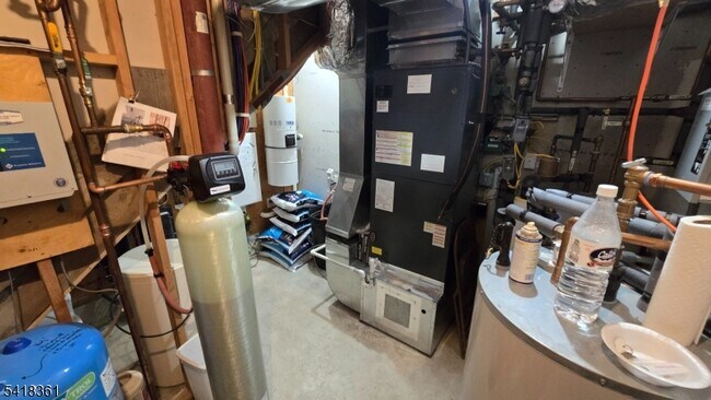 Building Photo - 120 Camp Wasigan Rd