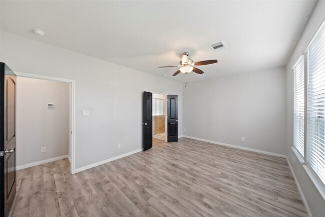 Building Photo - 6161 White Oak Leaf Lp