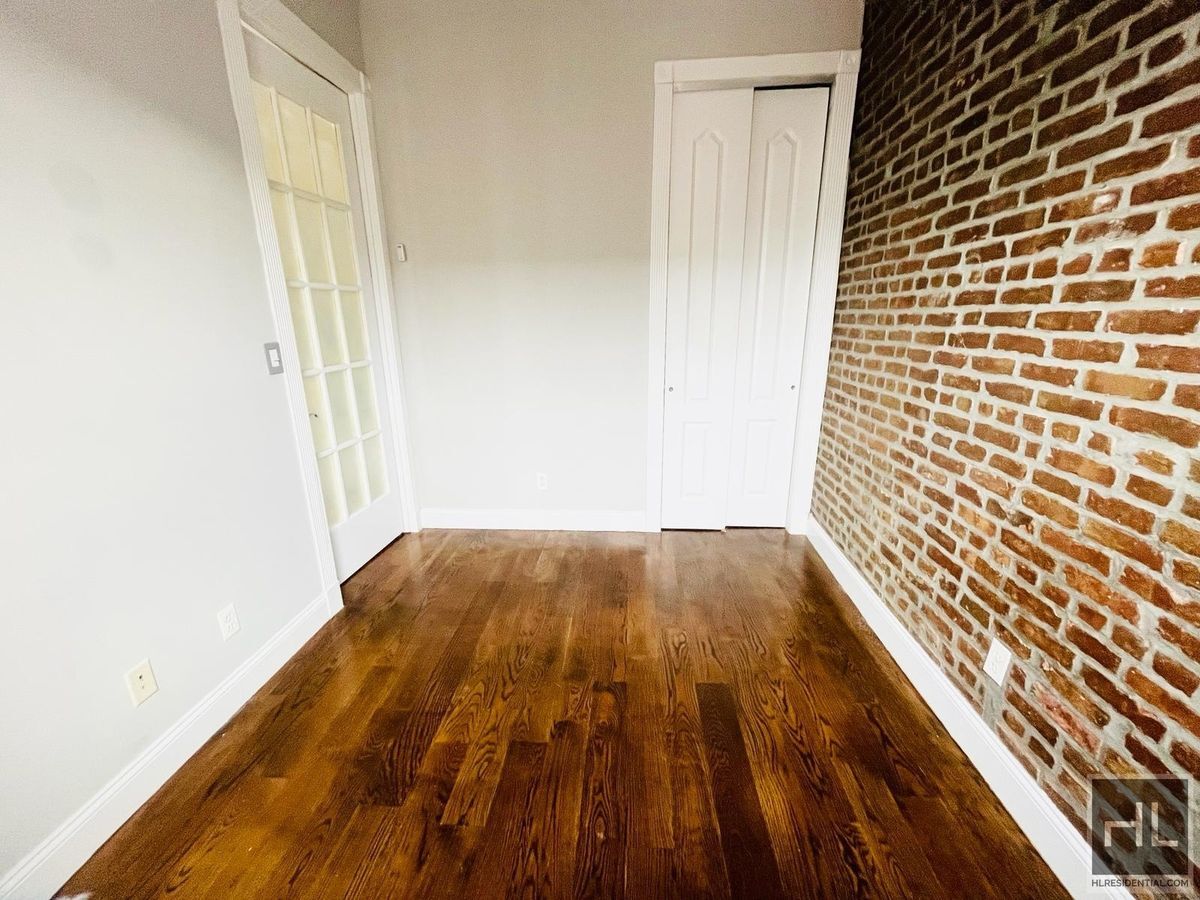 Building Photo - Elizabeth Street