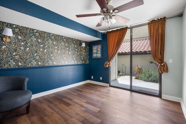 Building Photo - 2262 Martinique Ln