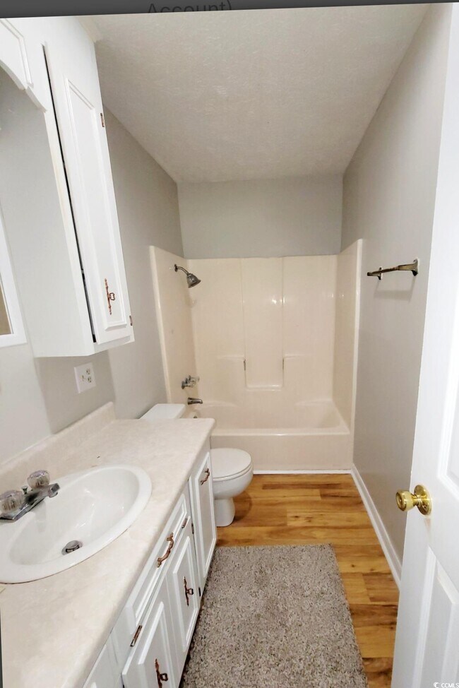 Building Photo - 6003 Sunrise Dr