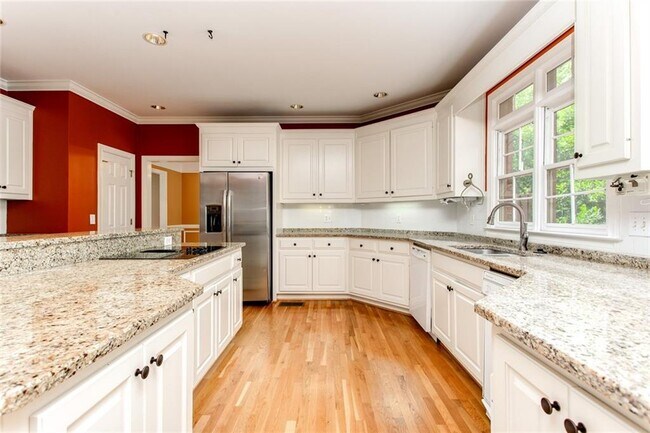 Building Photo - 5020 Greatwood Ln