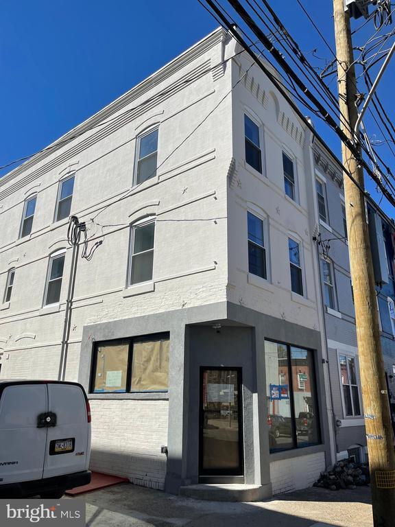 Building Photo - 2814 Master St