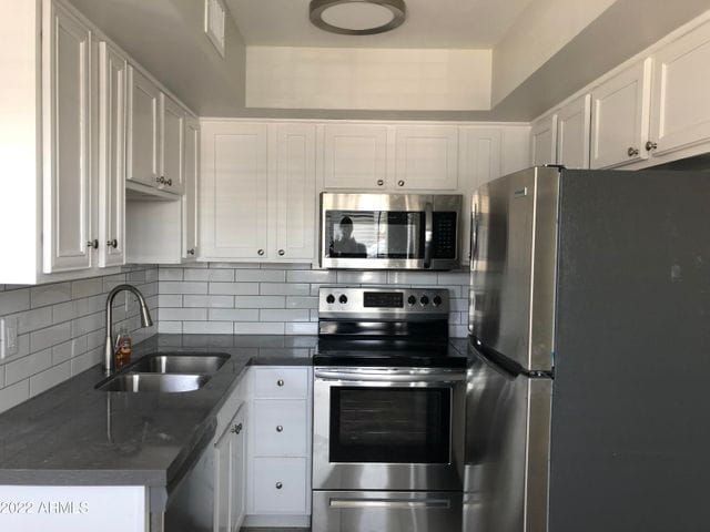 Building Photo - TERRIFIC 2 BEDROOMS 1 BATH SINGLE LEVEL UNIT FOR LEASE $300 MOVE IN SPECIAL