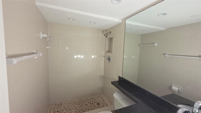 Building Photo - 200 S Birch Rd