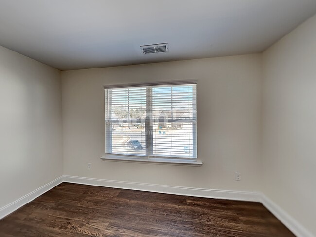 Building Photo - 354 Macroom Ct