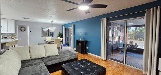 Building Photo - 10123 Fairtree Ln