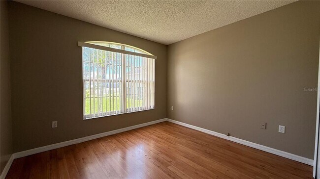 Building Photo - 2406 Violet Ct