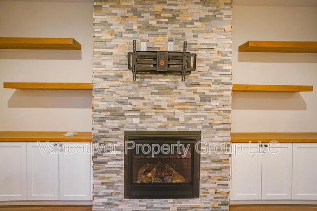 Building Photo - 6604 NE 107th St