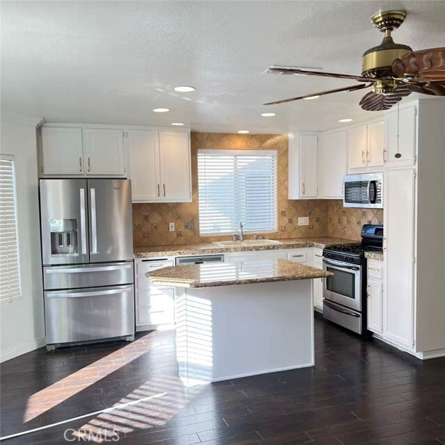 Building Photo - 585 Springbrook N