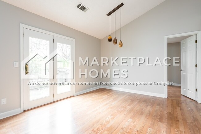 Building Photo - 2733 St Charles Ln NW