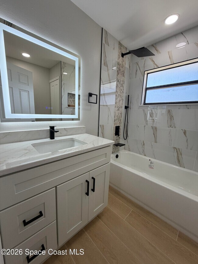 Building Photo - 845 Juniper Cir