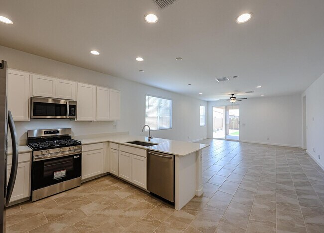 Building Photo - 17347 W Gray Fox Trl