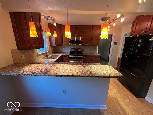 Building Photo - 7340 Steinmeier Dr