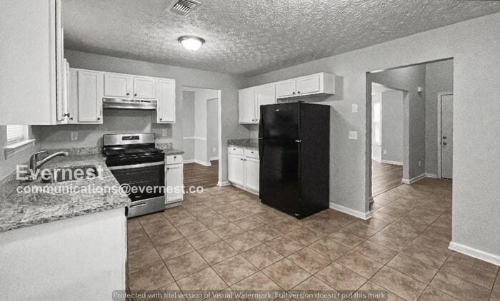 Building Photo - 2410 Lafortune Dr