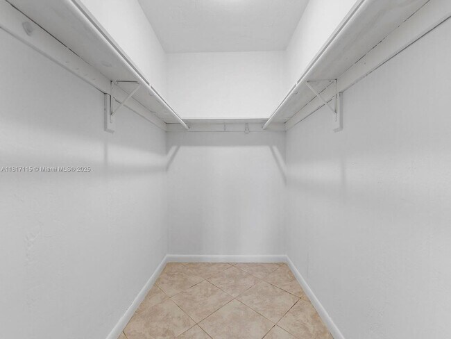 Building Photo - 14034 SW 90th Ave