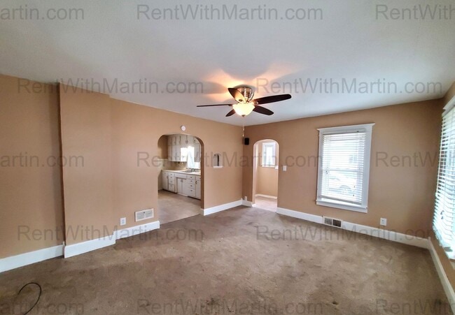 Building Photo - 201 2nd St