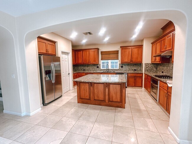 Building Photo - Gorgeous Home in San Ramon Available Now!