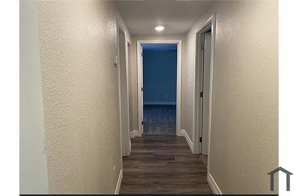 Building Photo - 806 4th Ave N