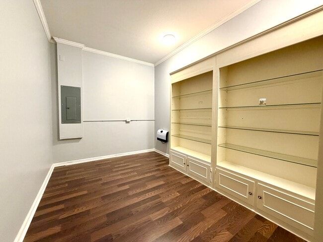 Building Photo - 90 Promontory Ln