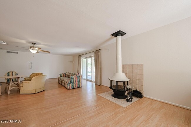 Building Photo - 9821 N 110th Ave