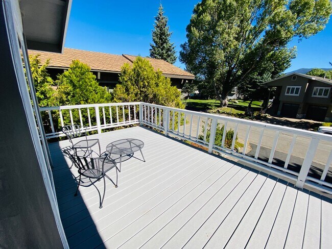 Building Photo - 3 bed 3 bath house for rent in the Tahoe Keys