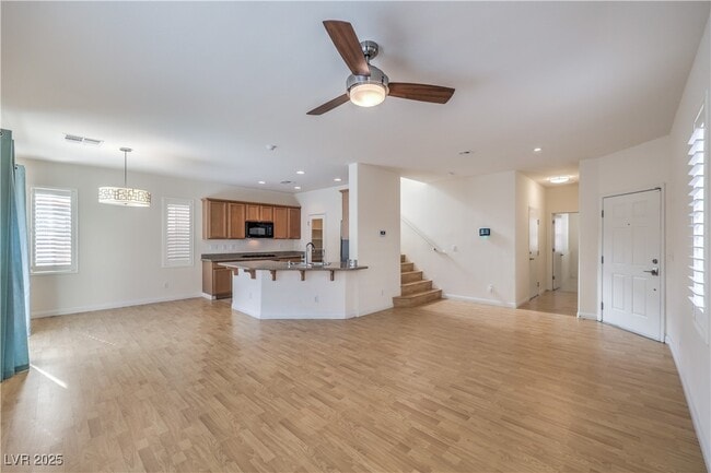 Building Photo - 6206 Clapton Way