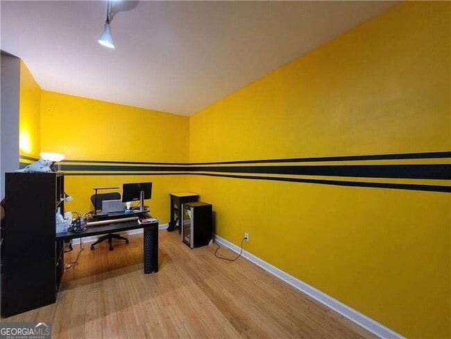 Building Photo - 17 Oakhurst Common Dr