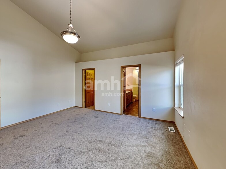 Building Photo - 4911 204th St E