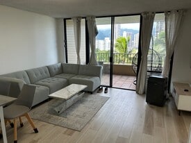 Building Photo - 2121 Ala Wai Blvd