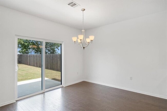 Building Photo - 6500 Routenburn St