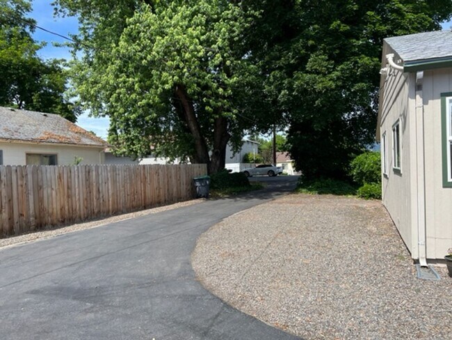 Building Photo - 2 Bed House -  Charm, Privacy, Storage and Convenience