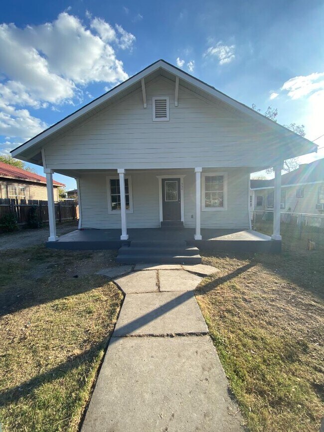 Building Photo - 330 Princeton Ave