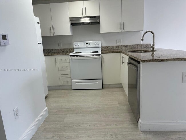 Building Photo - 3410 Coral Way