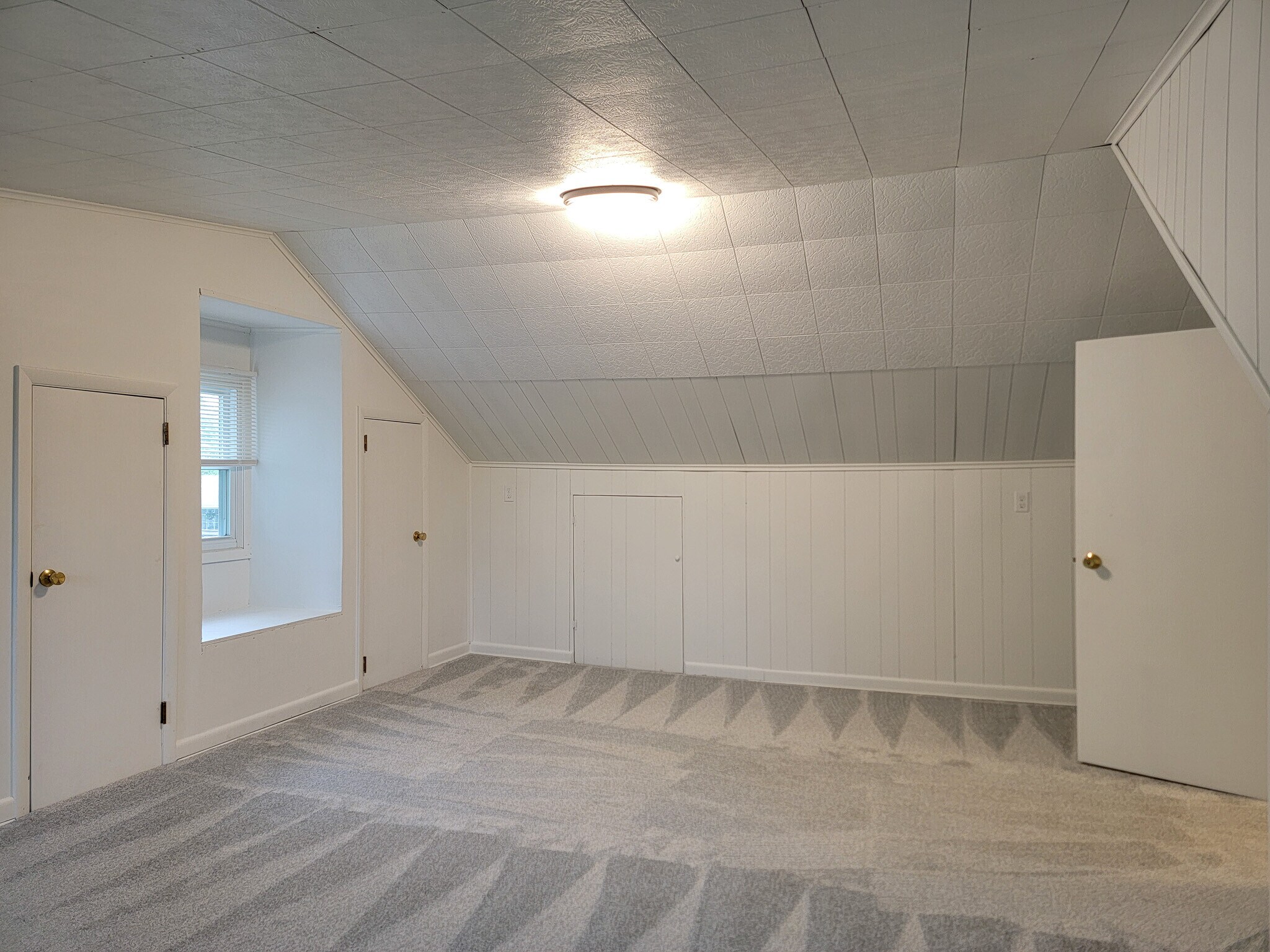 Building Photo - 902 Maple Ln