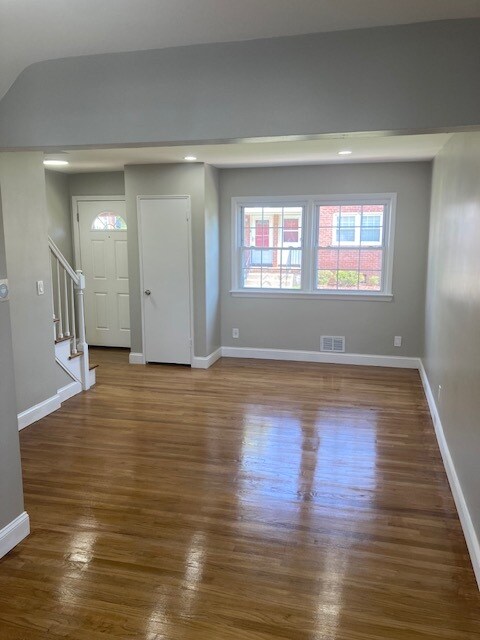 Building Photo - 1288A Teaneck Rd