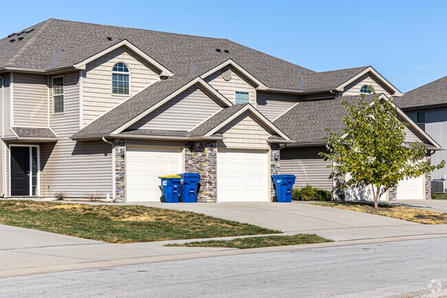 Building Photo - Bradley's Crossing