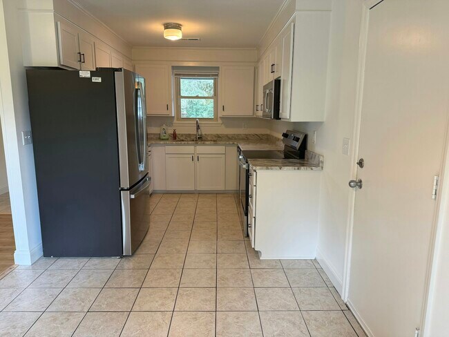 Building Photo - 971 Nabors Dr